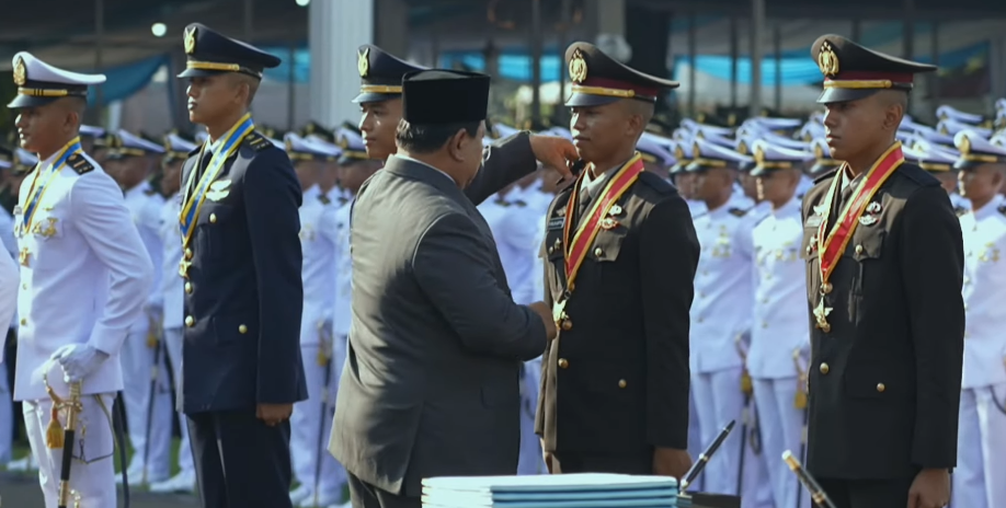 Presiden Prabowo Lantik 2.000 Calon Perwira Muda TNI-Polri 